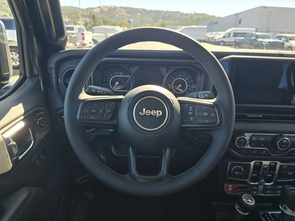 Thumbnail: 2025 Jeep Gladiator - 11