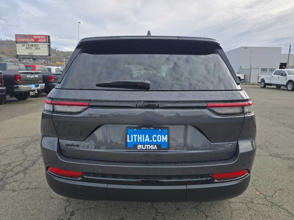 Thumbnail: 2025 Jeep Grand Cherokee - 4