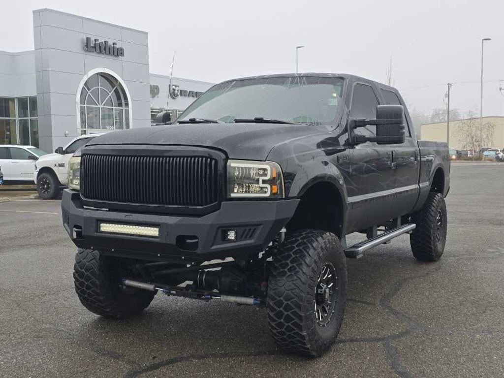 Used 2005 Ford F-250 Truck Crew Cab