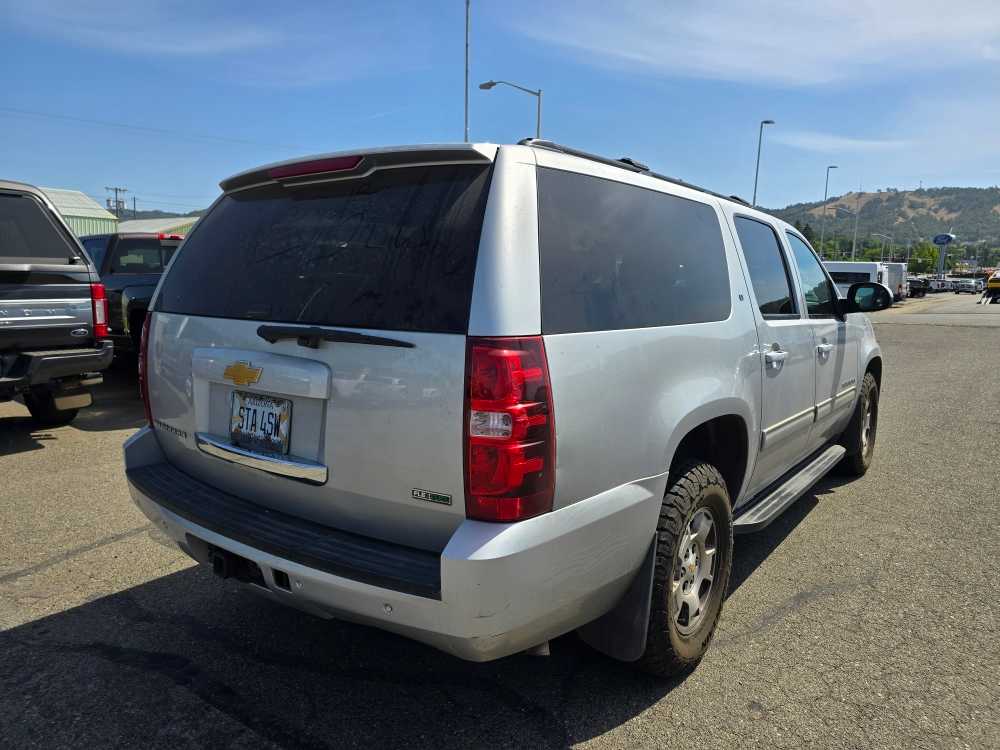 2012 Chevrolet Suburban 1500 LT 3
