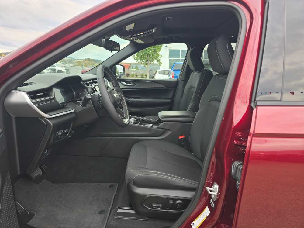 Thumbnail: 2024 Jeep Grand Cherokee L - 9