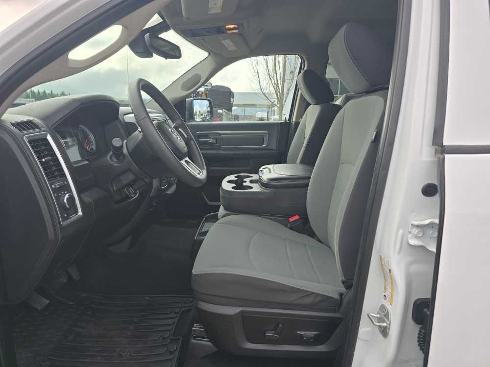 Thumbnail: 2022 RAM 1500 Classic - 9