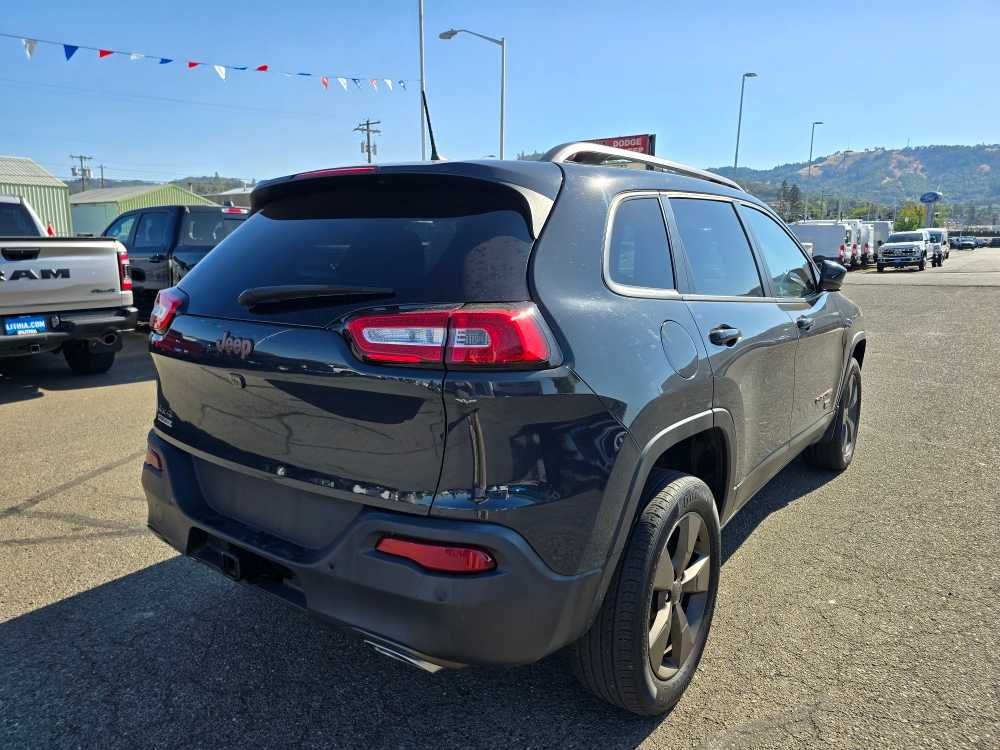 Thumbnail: 2016 Jeep Cherokee - 3