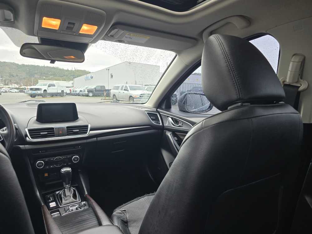 Thumbnail: 2018 Mazda Mazda3 - 14