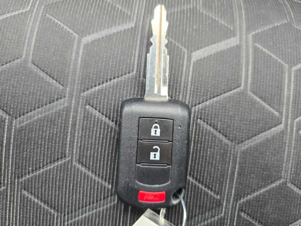 Thumbnail: 2024 Mitsubishi Outlander Sport - 21