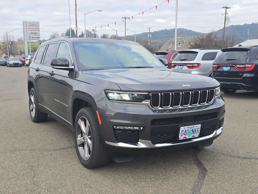 Thumbnail: 2022 Jeep Grand Cherokee - 4