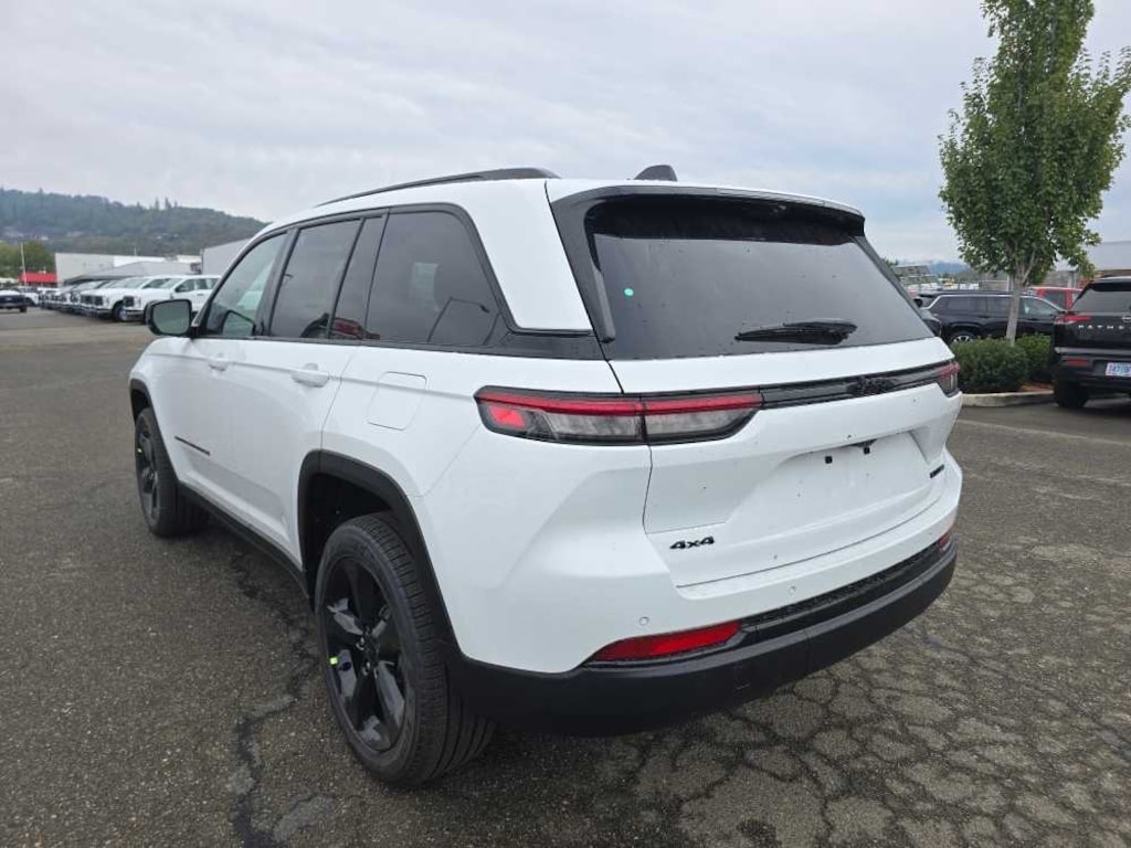 New 2025 Jeep Grand Cherokee Limited Sport Utility
