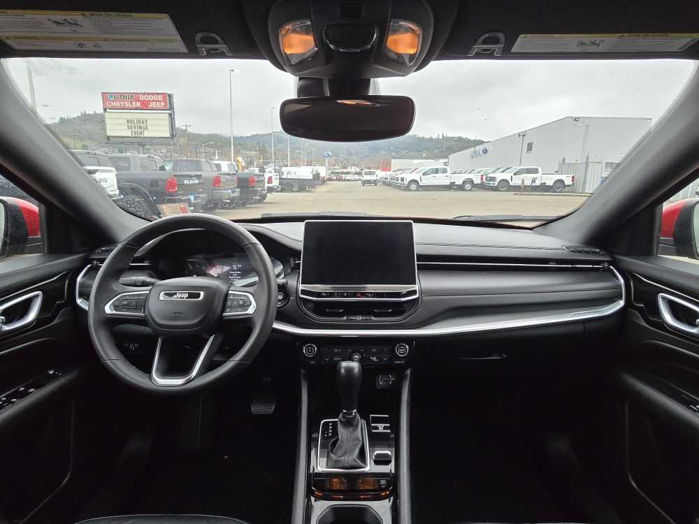 Thumbnail: 2023 Jeep Compass - 15