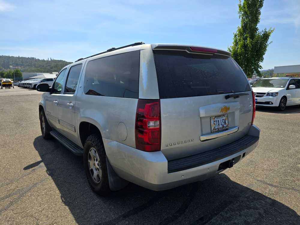 2012 Chevrolet Suburban 1500 LT 2