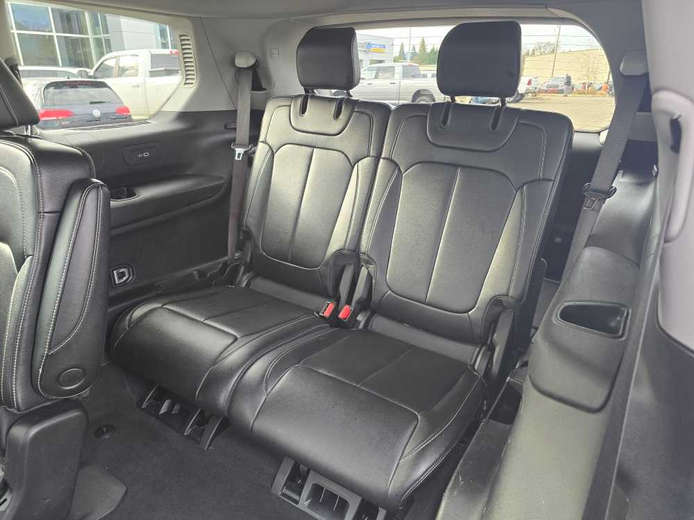 Thumbnail: 2023 Jeep Grand Cherokee - 17