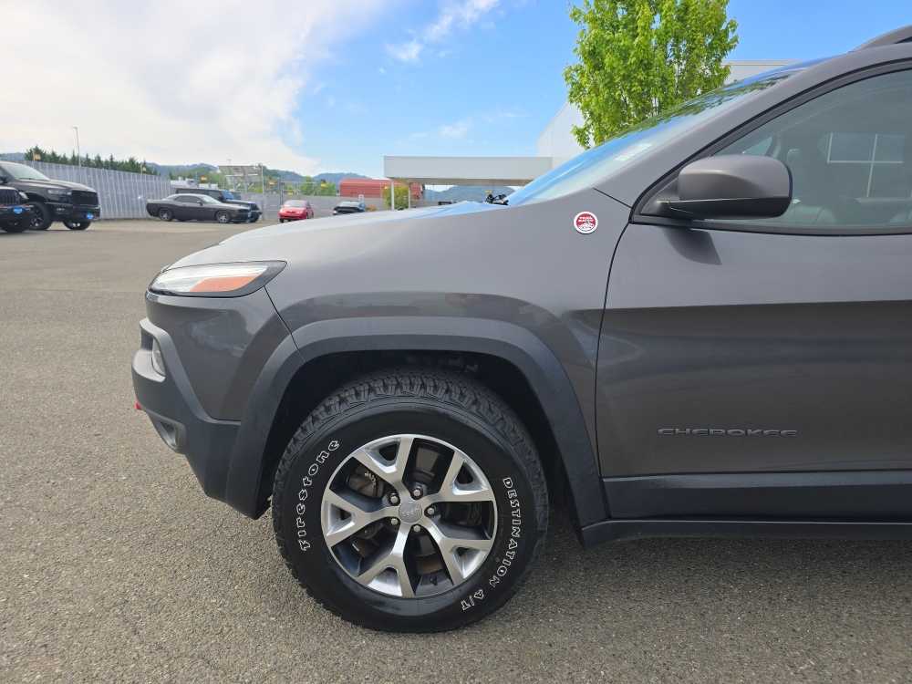 Thumbnail: 2014 Jeep Cherokee - 18