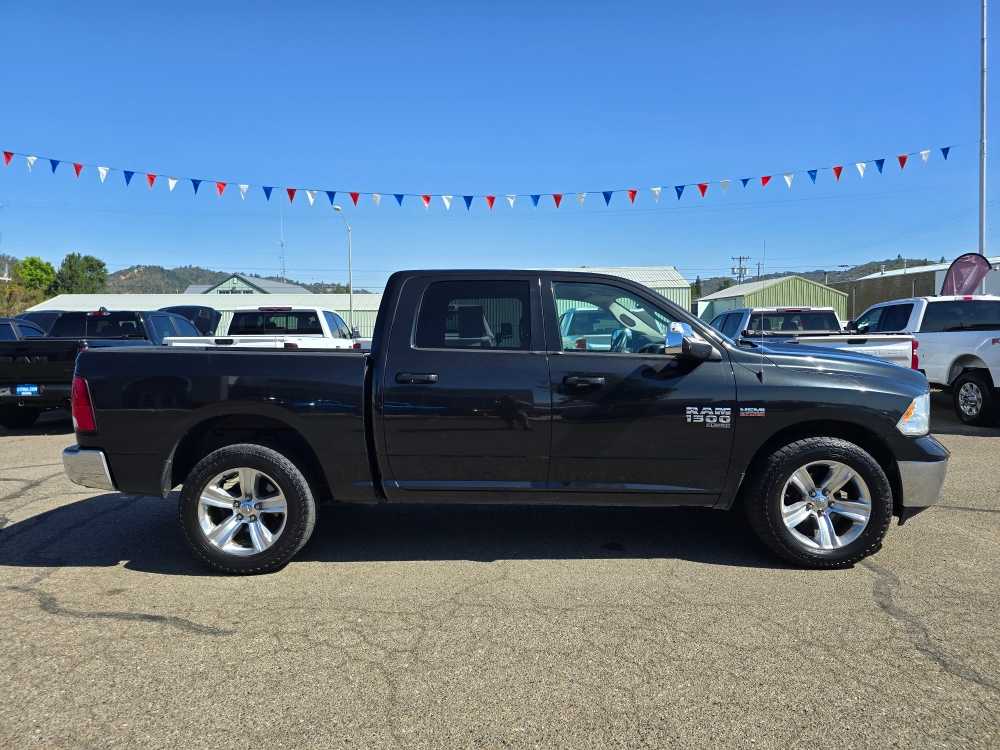 Thumbnail: 2019 RAM 1500 Classic - 6