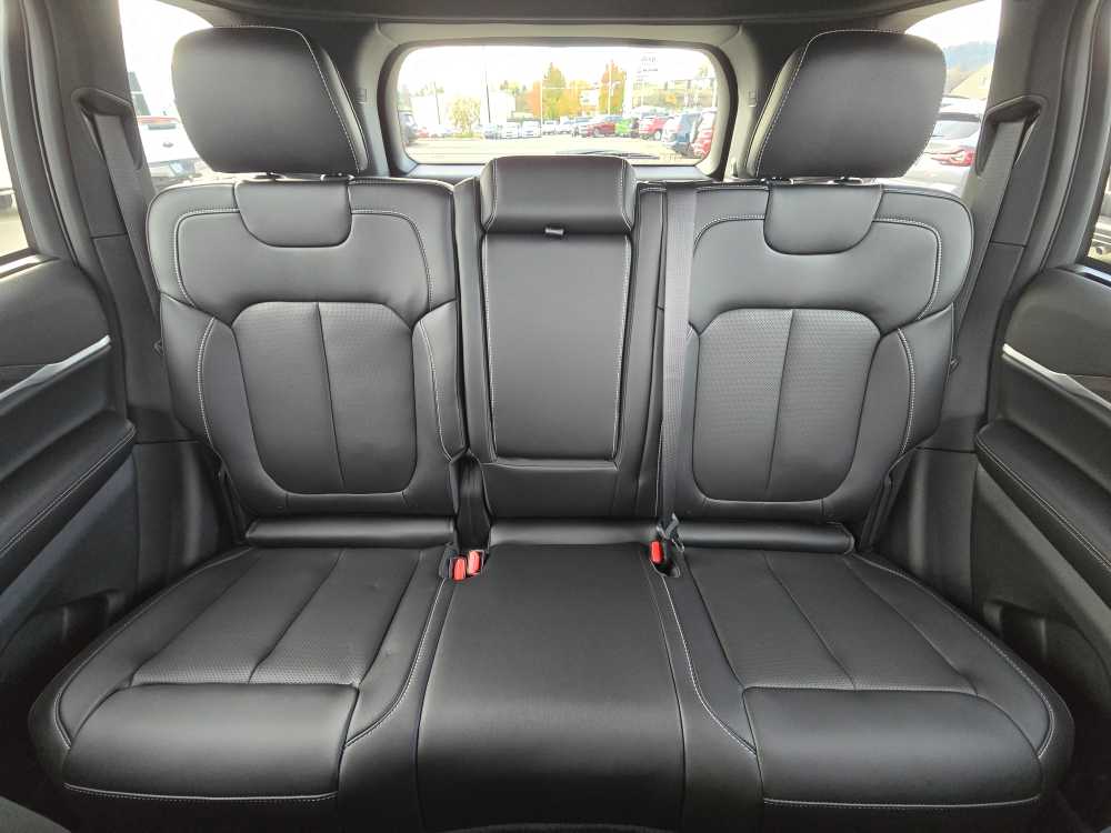 Thumbnail: 2025 Jeep Grand Cherokee - 17