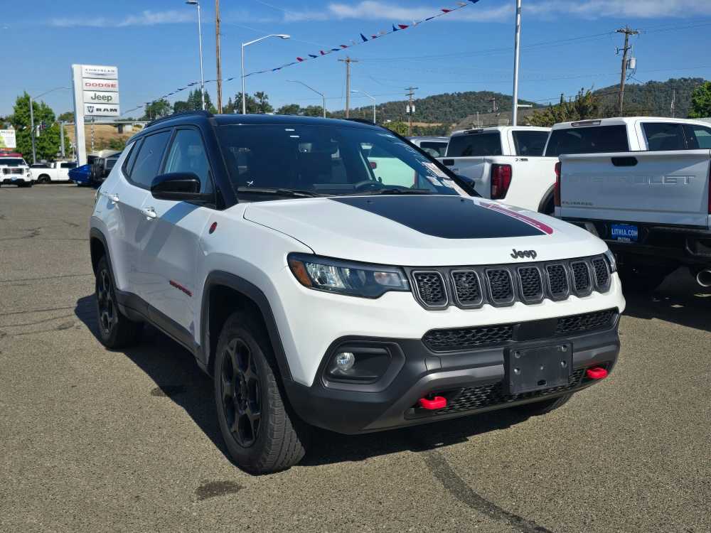 2023 Jeep Compass Trailhawk photo 4
