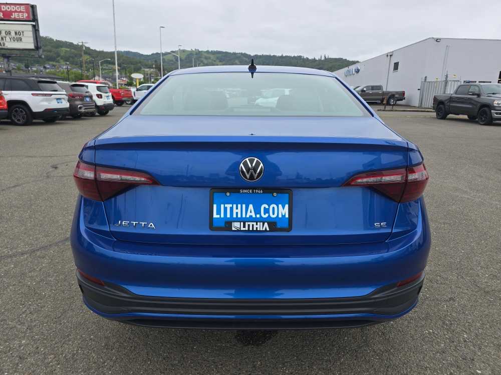 Thumbnail: 2024 Volkswagen Jetta - 4