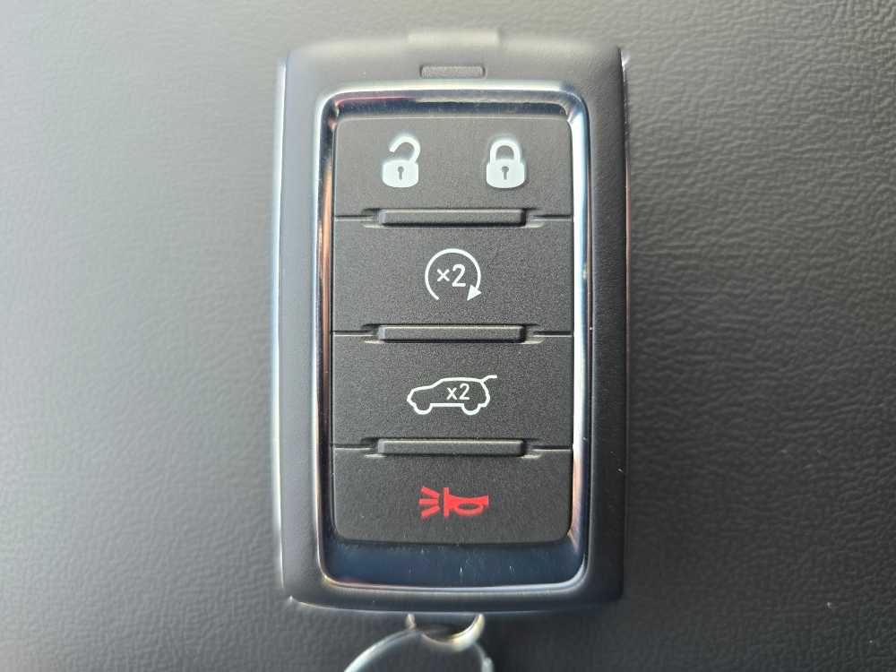 Thumbnail: 2026 Jeep Grand Cherokee - 21