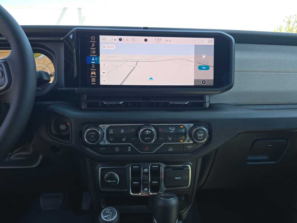 Thumbnail: 2025 Jeep Gladiator - 12