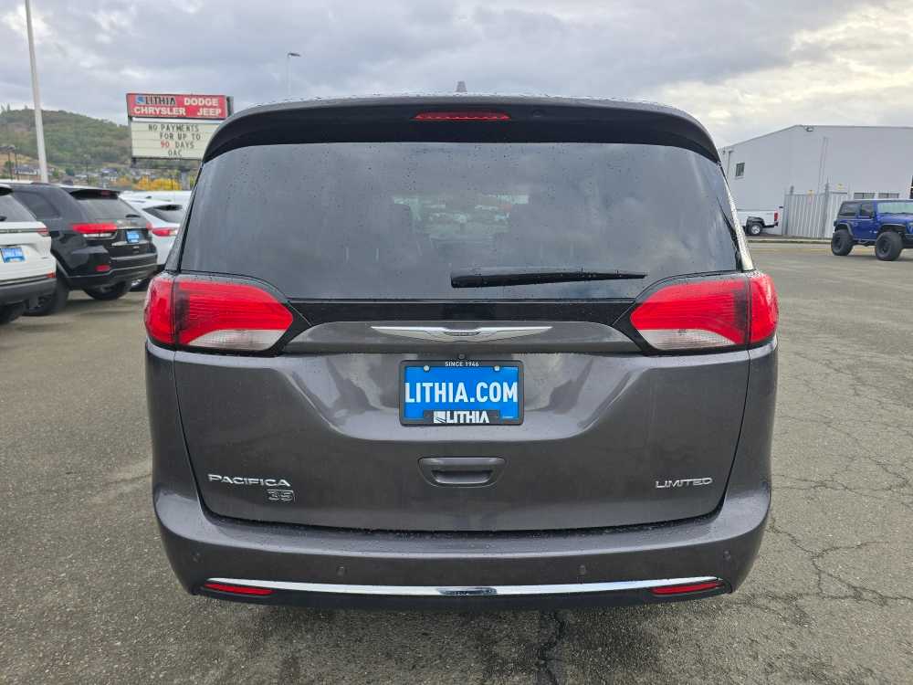 2020 Chrysler Pacifica Limited photo 4