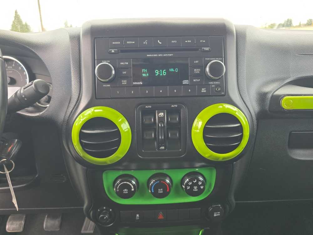 Thumbnail: 2013 Jeep Wrangler - 13