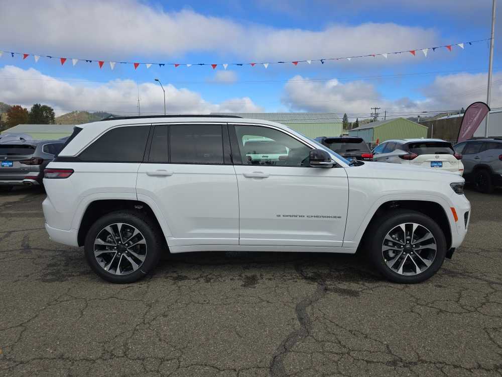 Thumbnail: 2025 Jeep Grand Cherokee - 6