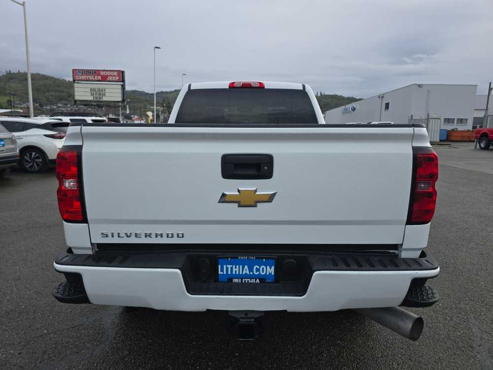 Thumbnail: 2015 Chevrolet Silverado 3500 - 4