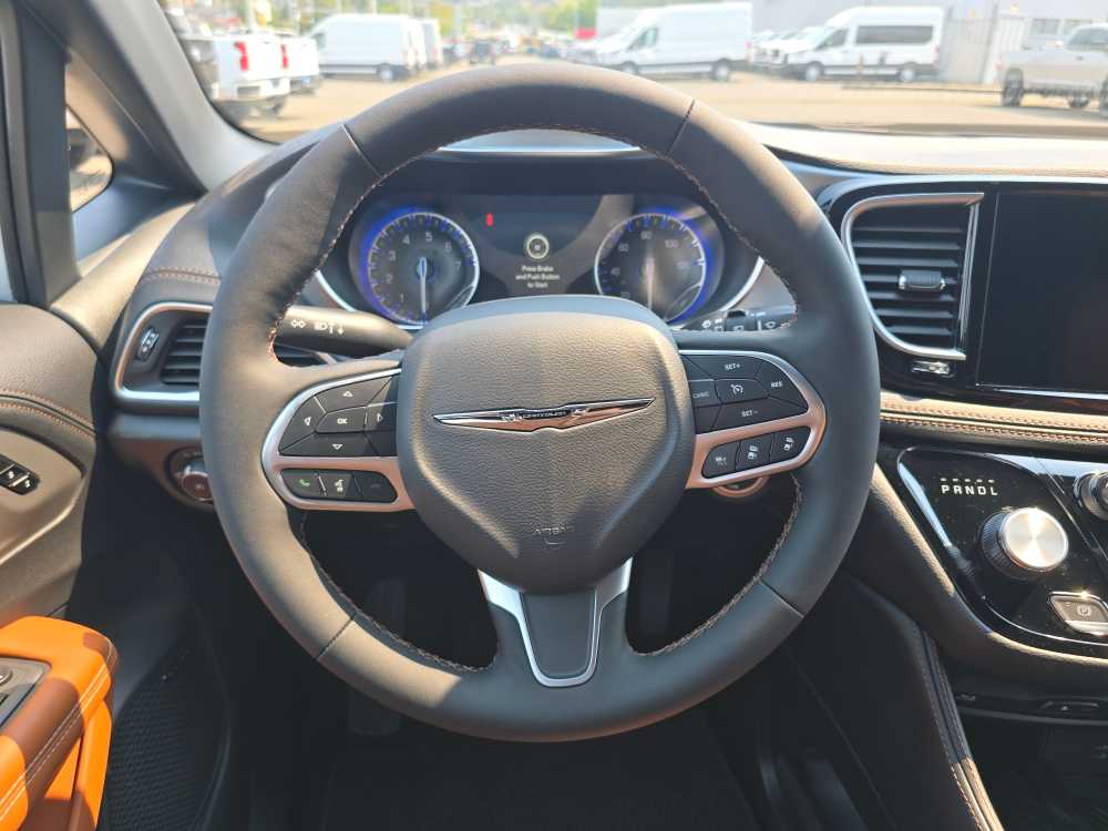 Thumbnail: 2026 Chrysler Pacifica - 11