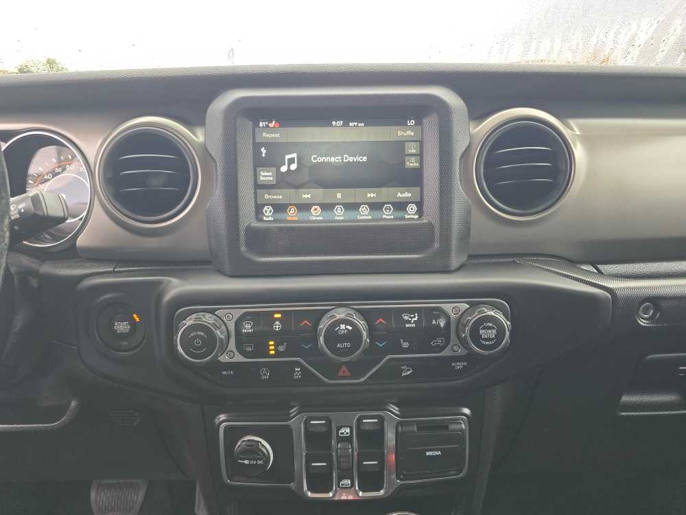 Thumbnail: 2021 Jeep Wrangler - 12