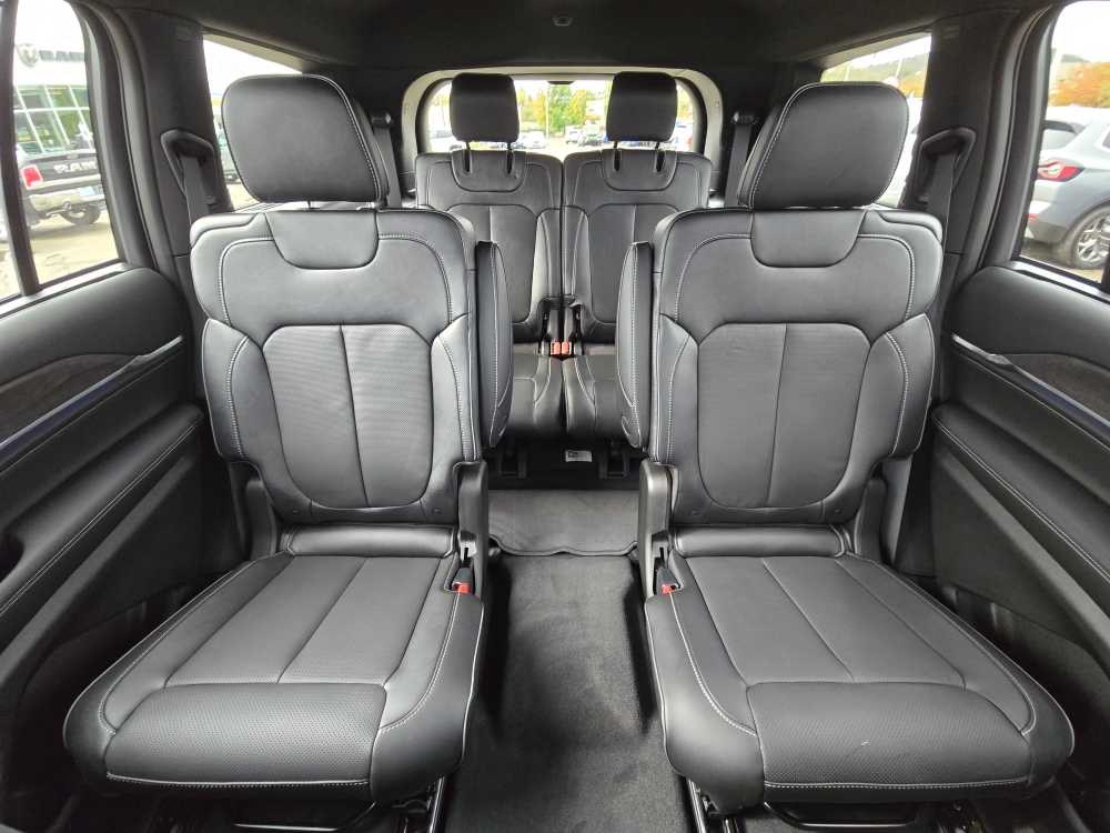 Thumbnail: 2025 Jeep Grand Cherokee L - 18