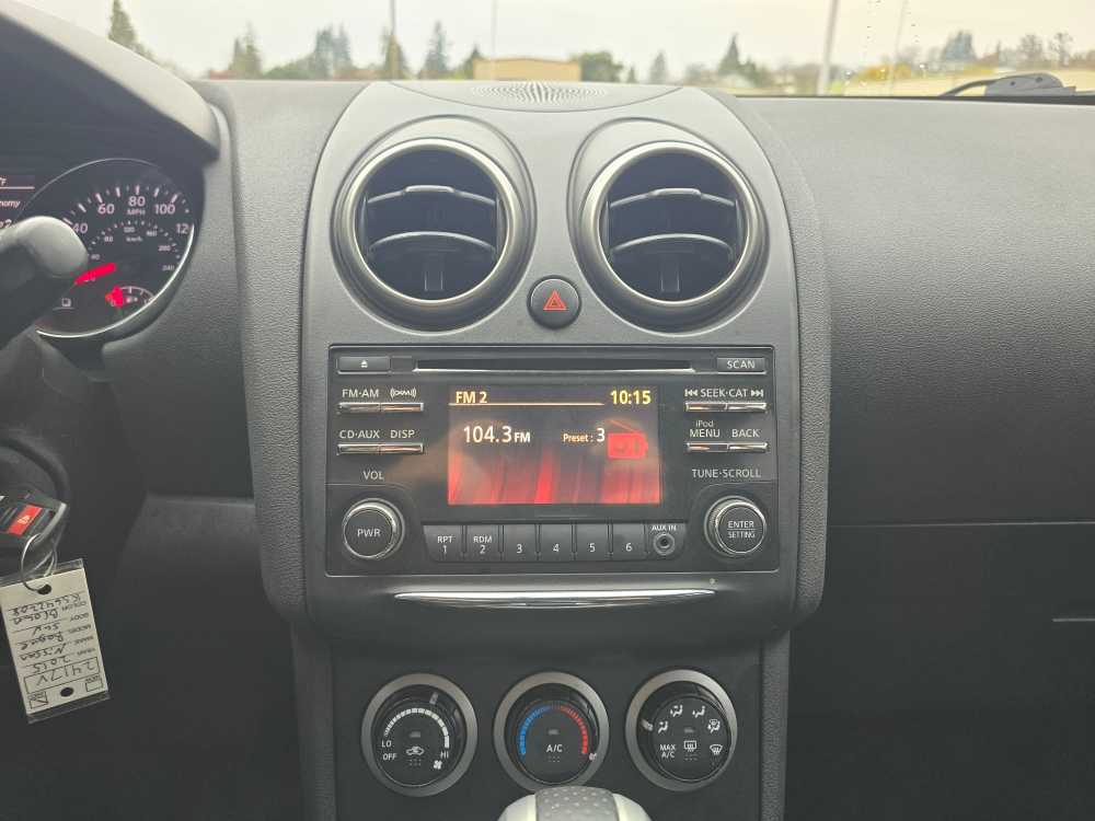 Thumbnail: 2015 Nissan Rogue - 12