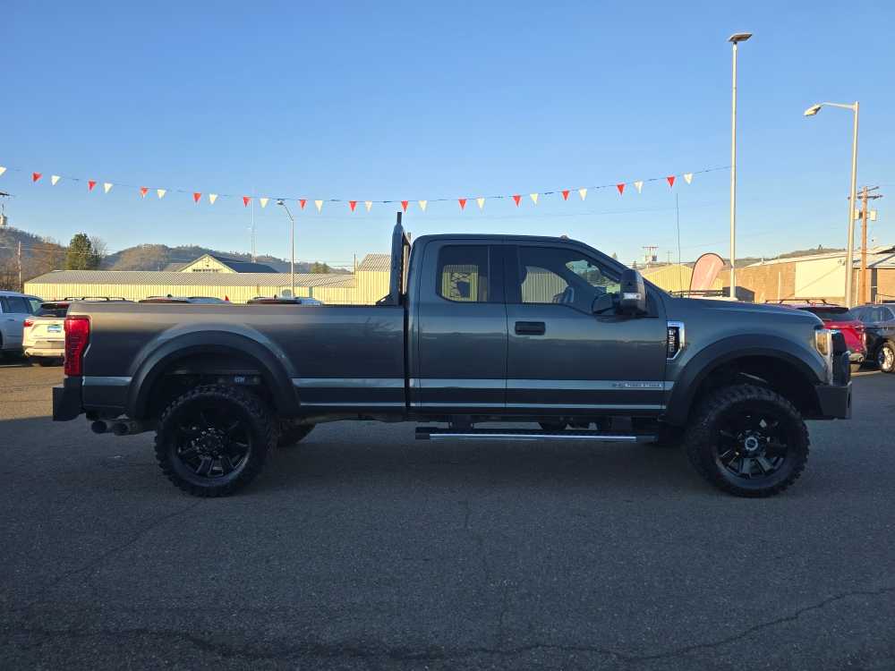 Thumbnail: 2019 Ford F-350 - 6