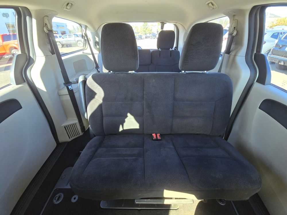 Thumbnail: 2015 Dodge Grand Caravan - 18
