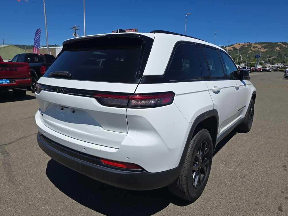 Thumbnail: 2024 Jeep Grand Cherokee - 2