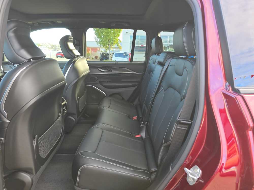 Thumbnail: 2025 Jeep Grand Cherokee - 16