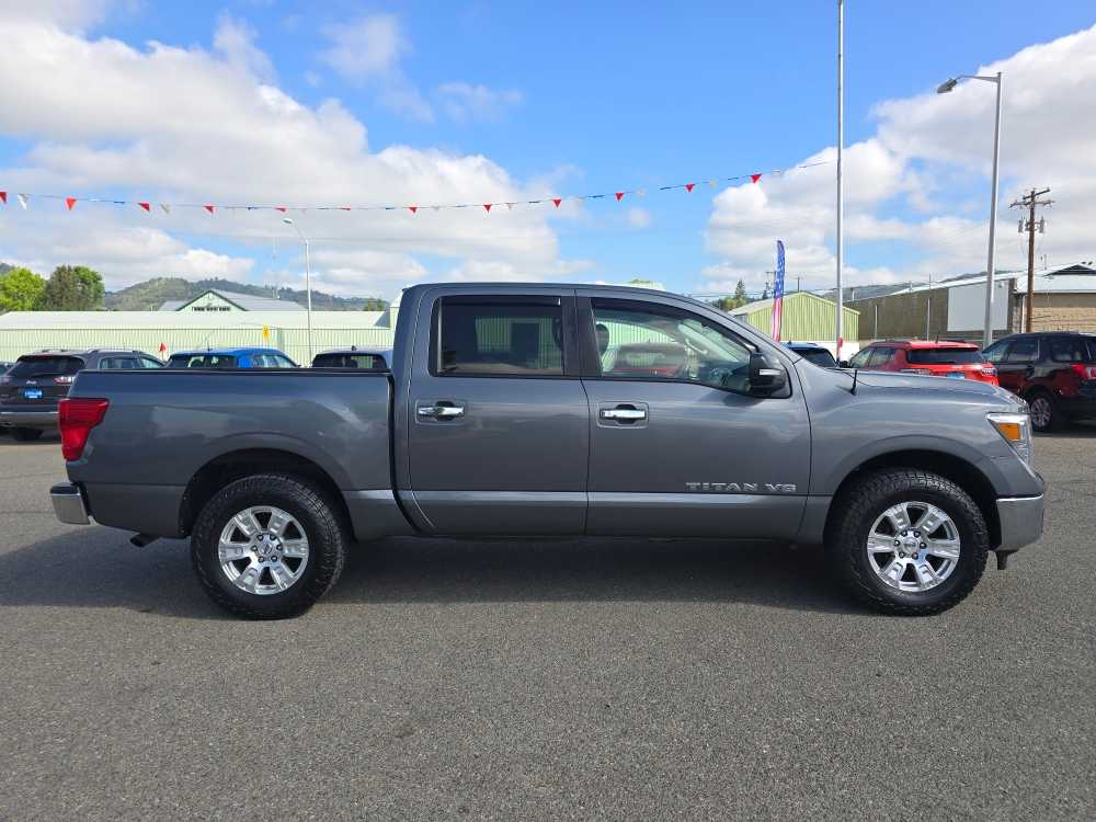 2019 Nissan Titan SV - Photo 6
