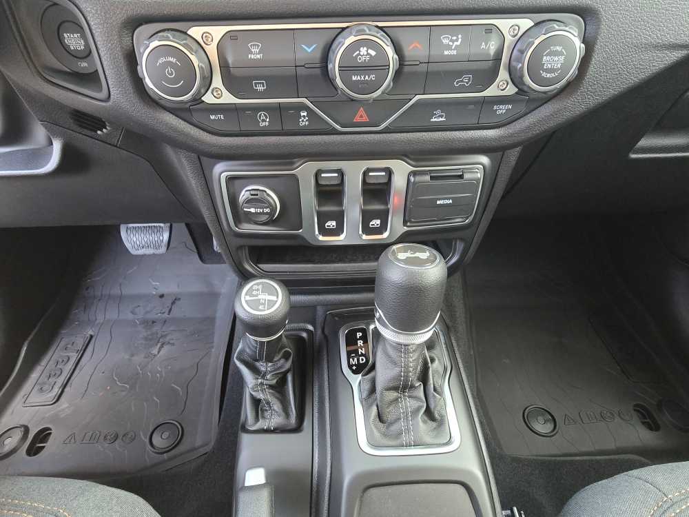 Thumbnail: 2026 Jeep Wrangler - 12