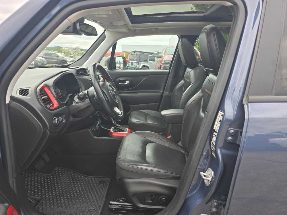 Thumbnail: 2021 Jeep Renegade - 8