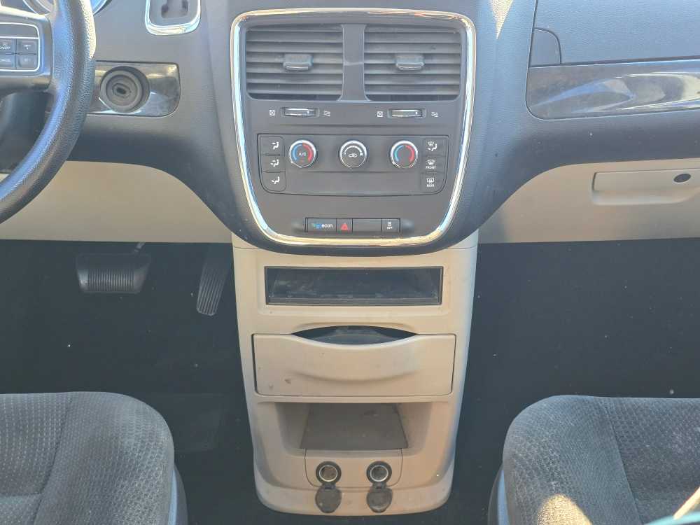 Thumbnail: 2015 Dodge Grand Caravan - 13