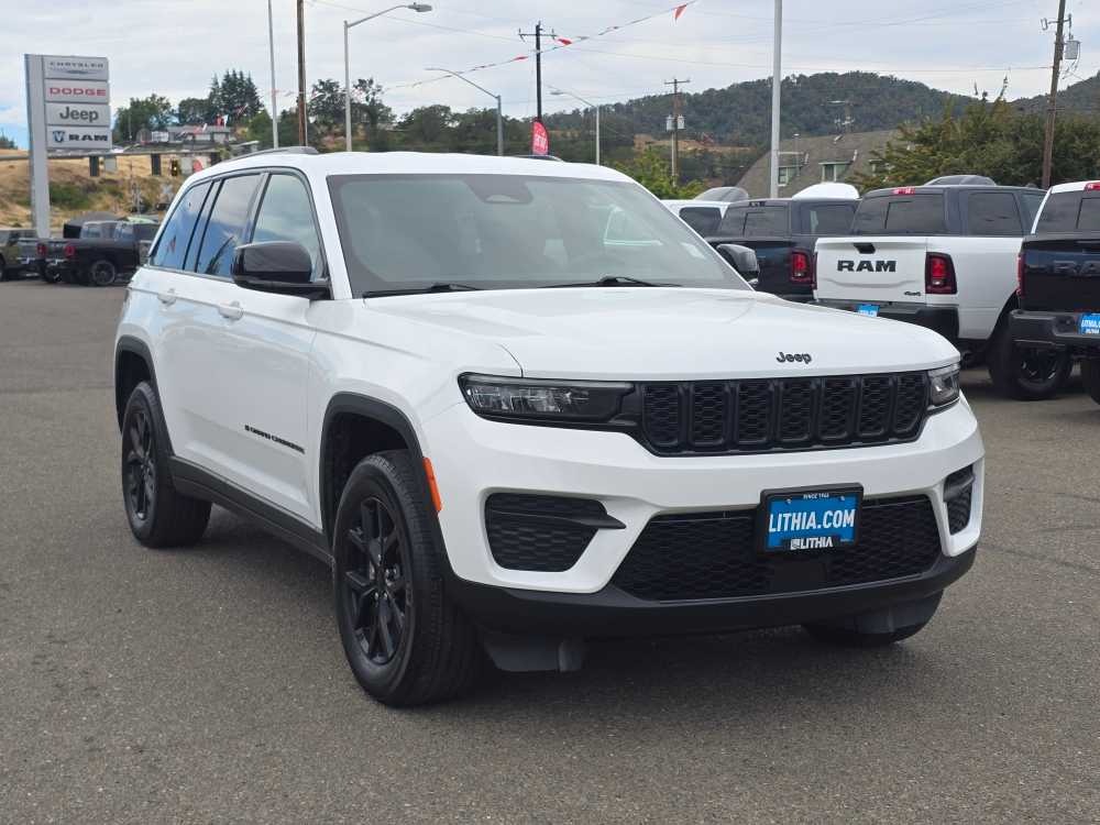 Thumbnail: 2024 Jeep Grand Cherokee - 6