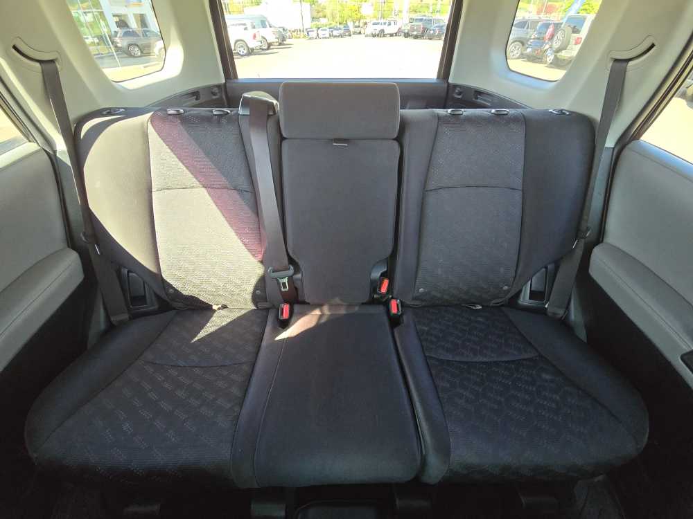 Thumbnail: 2011 Toyota 4Runner - 17