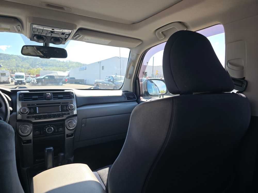 Thumbnail: 2011 Toyota 4Runner - 14