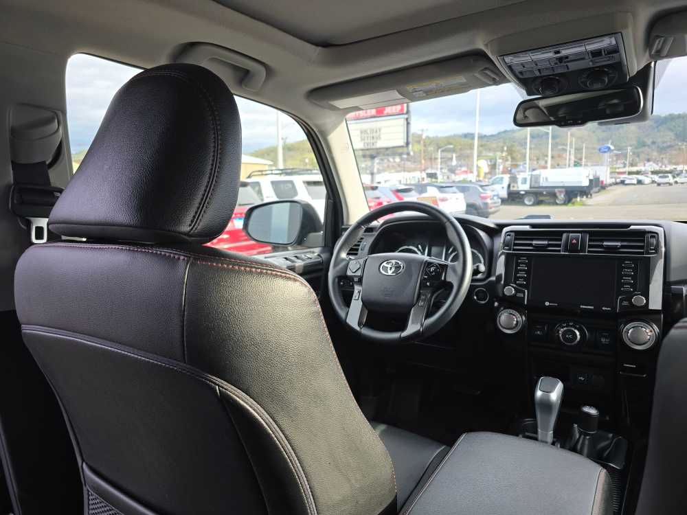 Thumbnail: 2021 Toyota 4Runner - 10