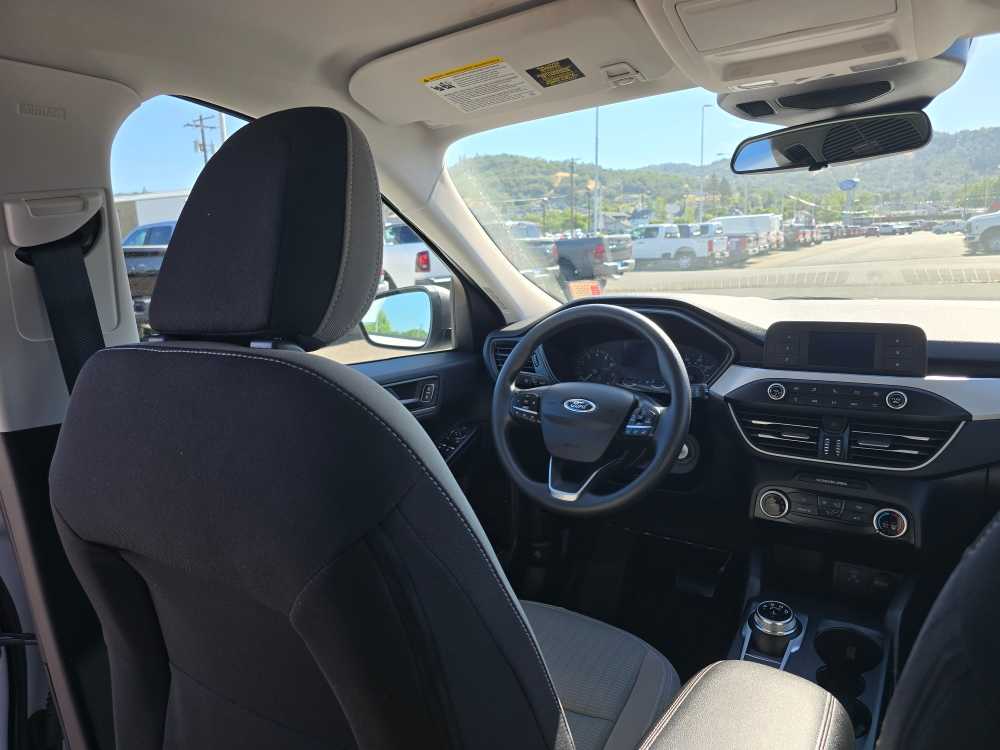 Thumbnail: 2022 Ford Escape - 9