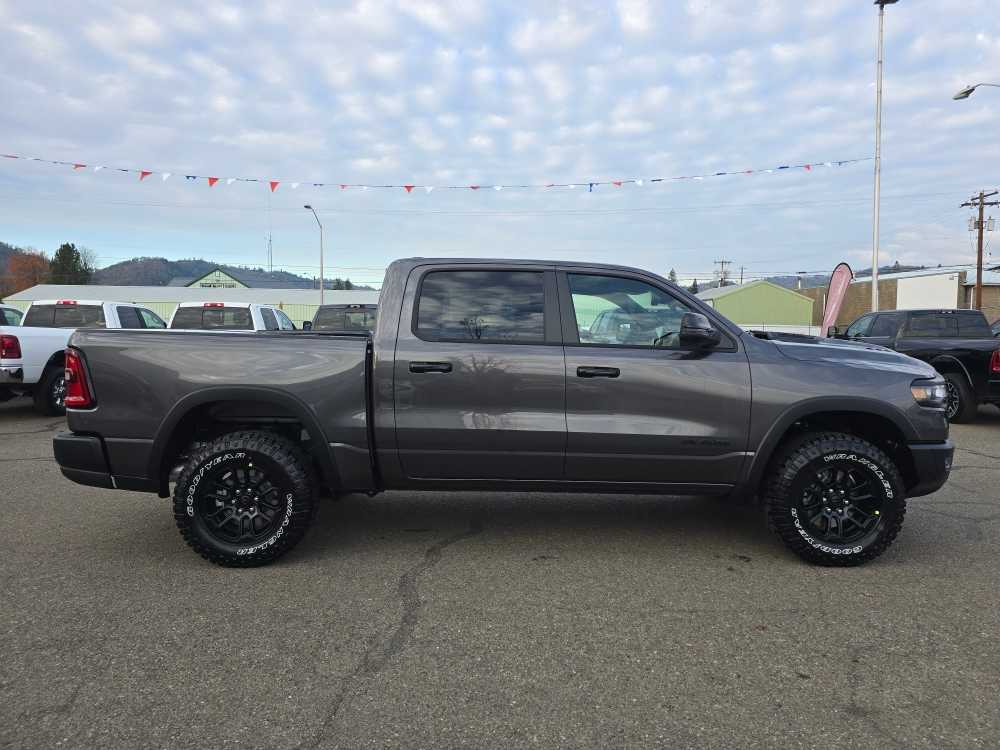 Thumbnail: 2026 RAM 1500 - 6