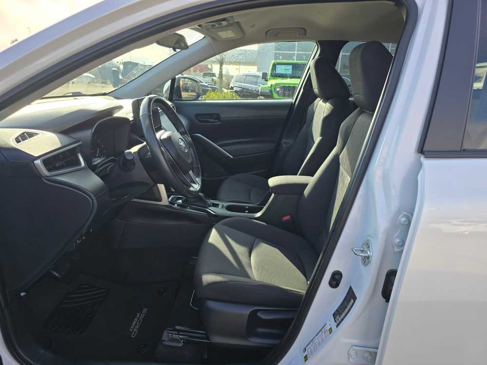 Thumbnail: 2024 Toyota Corolla Cross - 9