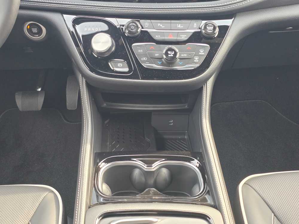 Thumbnail: 2026 Chrysler Pacifica - 13