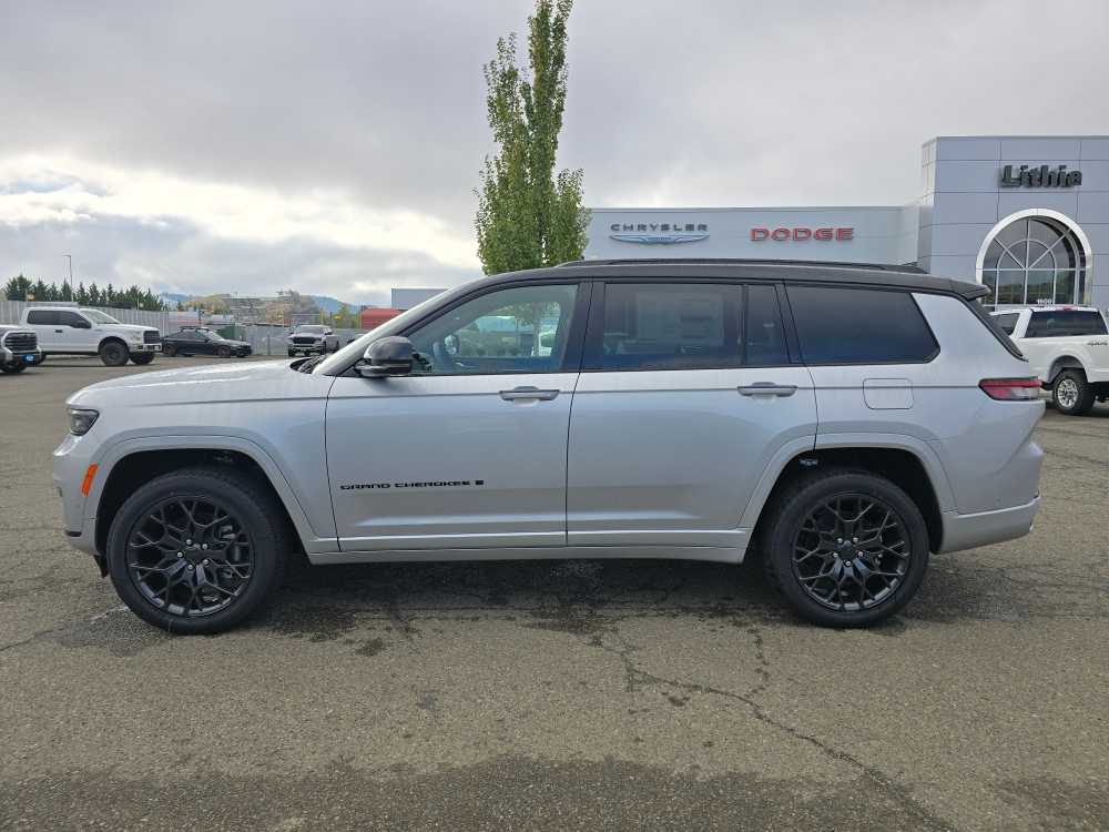 Thumbnail: 2025 Jeep Grand Cherokee L - 2