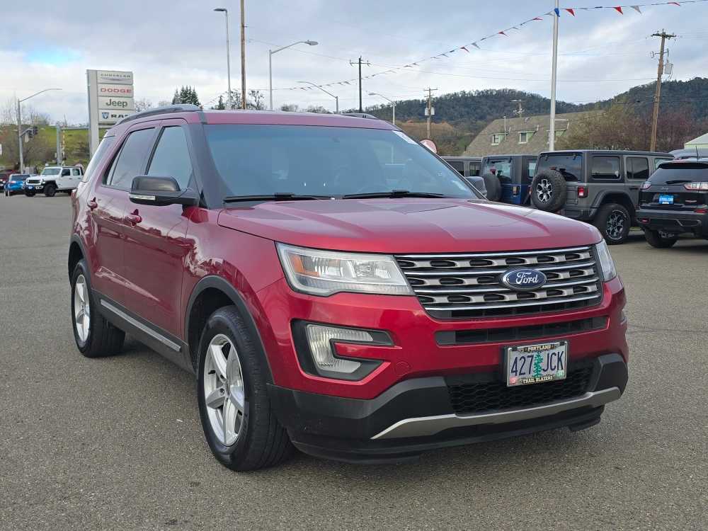 Thumbnail: 2016 Ford Explorer - 4