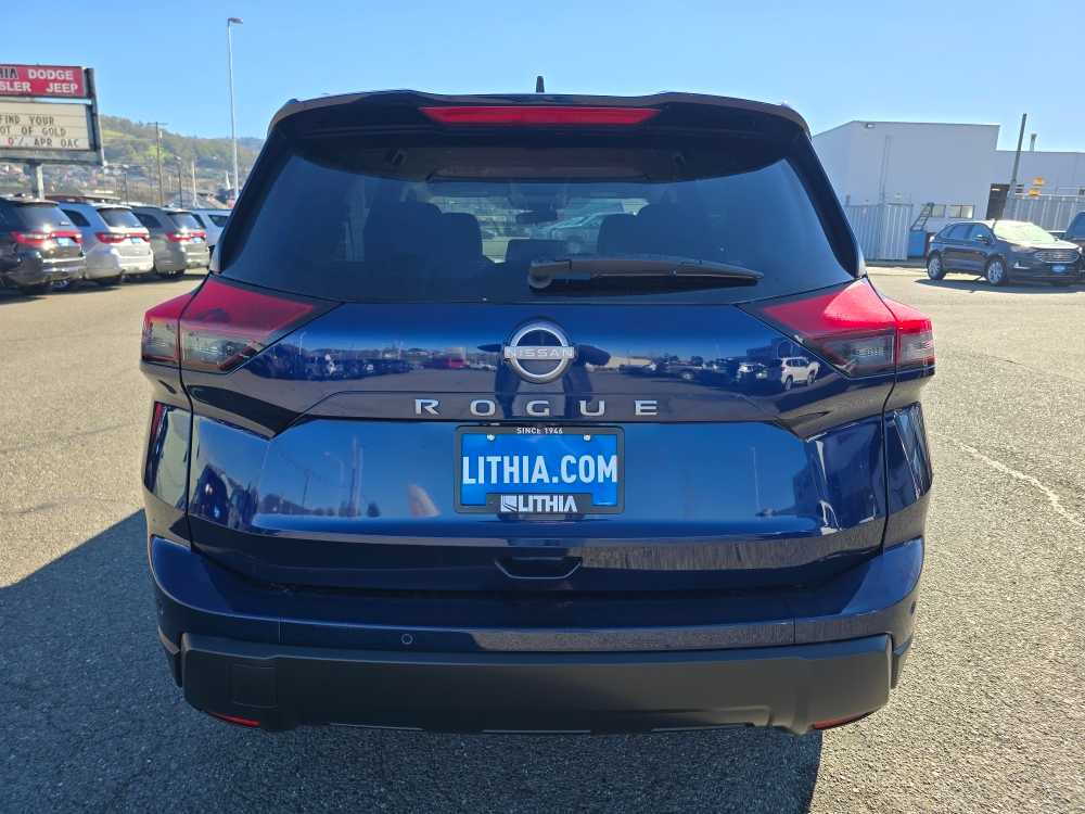 Thumbnail: 2025 Nissan Rogue - 4