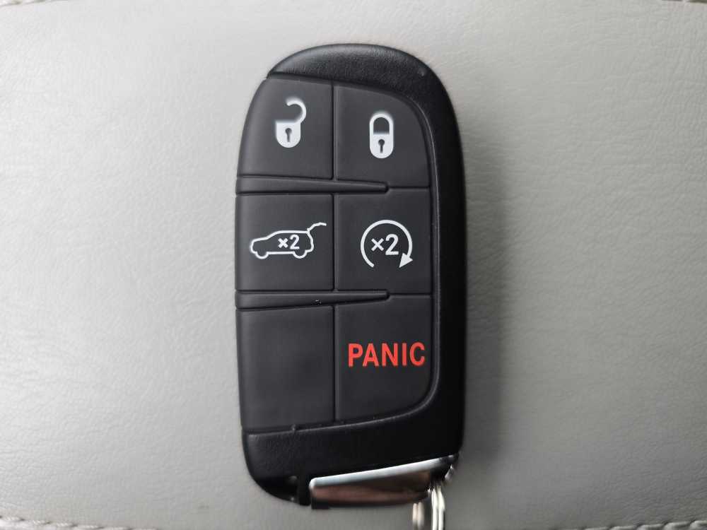 Thumbnail: 2023 Jeep Compass - 21