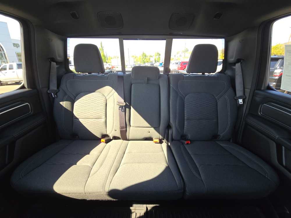 Thumbnail: 2026 RAM 1500 - 17